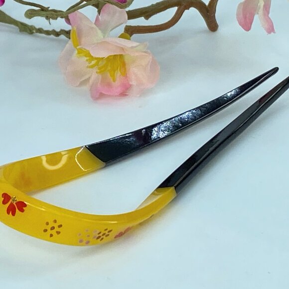 Kanzashi Hair Ornament With Red Plum Blossom Design With Green Accents GS522 main image 12